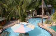 Kolam Renang 3 Emerald Hillside Resort