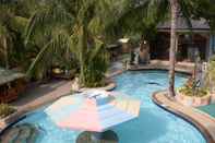 Swimming Pool Emerald Hillside Resort