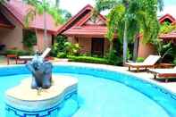 Lobi Happy Elephant Resort