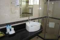 Toilet Kamar Classic Hoang Long Hotel