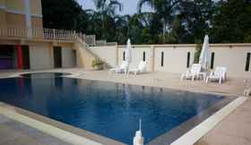 Swimming Pool 4 Suwanpupa Hotel 