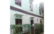 Exterior 3 Female Room near Hartono Mall at Atiqa