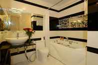 Toilet Kamar Golden Star Hotel (Near Opera House)