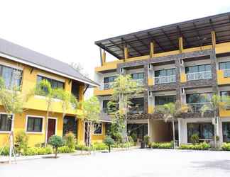 Bangunan 2 The Yellow House Rayong