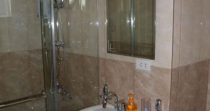 Toilet Kamar Prestige Vacation Apartments - Bonbel Condominium