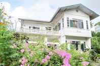 ภายนอกอาคาร Baan Rub Aroon Guesthouse