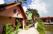 Bangunan 5 Best House Resort