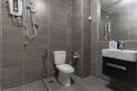 In-room Bathroom Luzzeri Guesthouse Empire Damansara