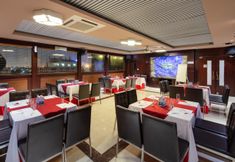 레스토랑 6 Skylark Hotel