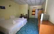 Kamar Tidur 4 Seaview Resort (Laem Mae Phim)