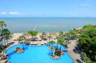 Kolam Renang Garden Sea View Resort