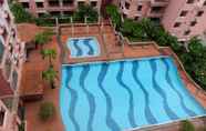 Swimming Pool 6 MC Holiday Apartment @ Marina Court