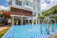 Kolam Renang Sea Mountain Hotel