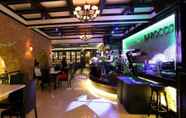 Bar, Kafe, dan Lounge 2 Kiss Gardenhome Chic Hotel