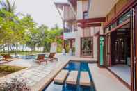 สระว่ายน้ำ Amatapura Beach Villa 12