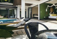 สระว่ายน้ำ 4 Baan Eng Fah Villa