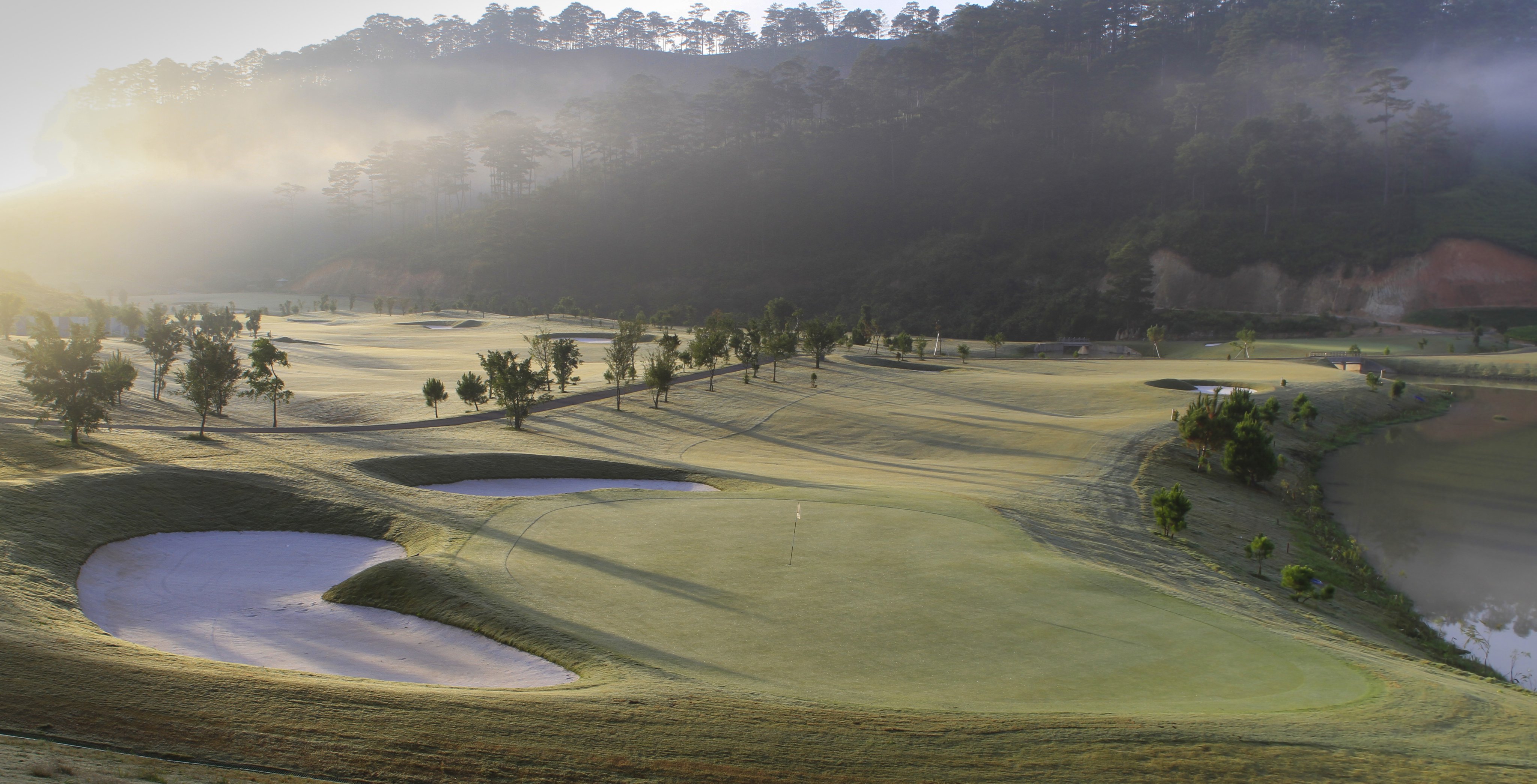 Khu vực công cộng SAM Tuyen Lam Golf & Resorts