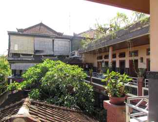 Bangunan 2 Affordable Room at Kubu Darling Legian