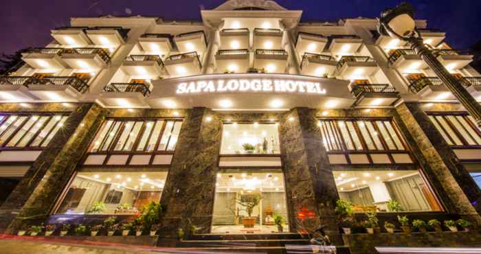 Lobi Sapa Lodge Hotel