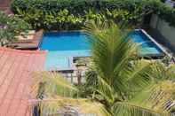 Swimming Pool Villa Tedung River