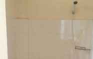 In-room Bathroom 5 D'kost Homestay at Batam City Center (RD1)