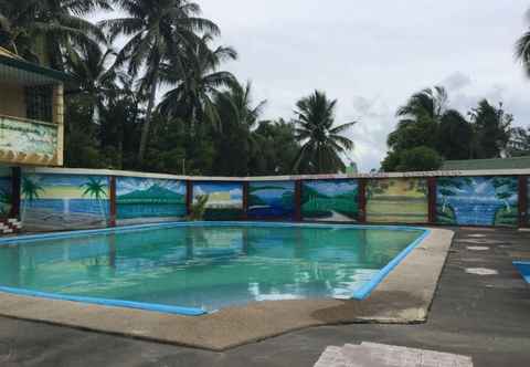 Kolam Renang Filipina Beach Resort