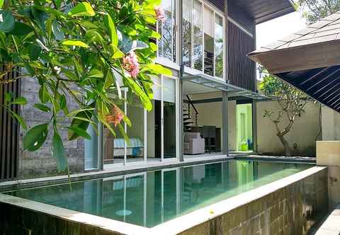 Kolam Renang The Loft Sari Bagus