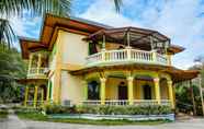 Bangunan 2 Villa Emilia Pension House