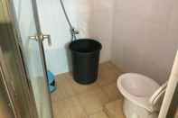 In-room Bathroom Solo Backpacker Room at Legenda Malaka (YT1)