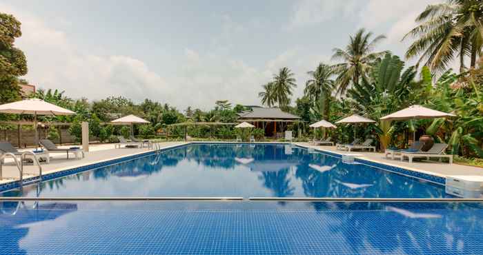 Hồ bơi Elwood Premier Resort Phu Quoc