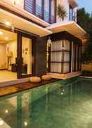 SWIMMING_POOL Soobali Halemahina (House Of The Moon)