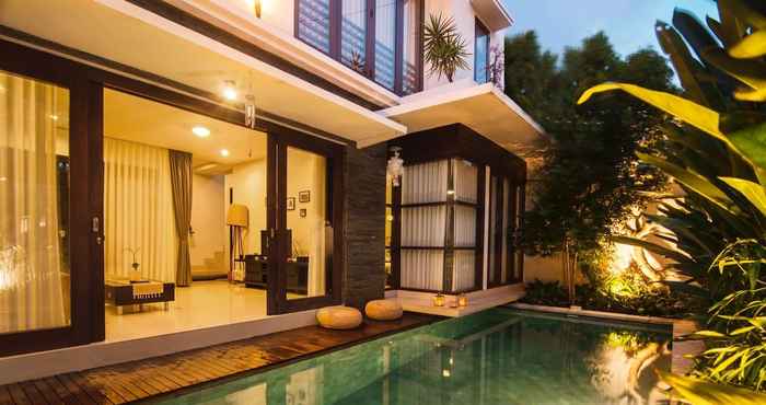 Swimming Pool Soobali Halemahina (House Of The Moon)