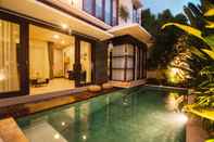 Swimming Pool Soobali Halemahina (House Of The Moon)