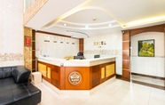 Lobi 7 Queen Airport Hotel