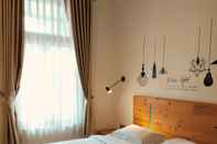 Kamar Tidur Retropoint B&B