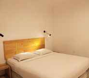 Kamar Tidur 6 Retropoint B&B