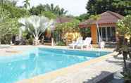 Bangunan 3 All Times Pool Villa