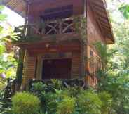 ภายนอกอาคาร 4 Art's River View Lodge