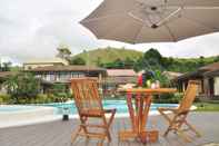 Swimming Pool Coron Soleil Express Hotel