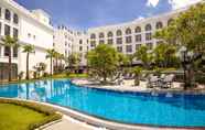 Swimming Pool 5 Silk Path Grand Hue Hotel