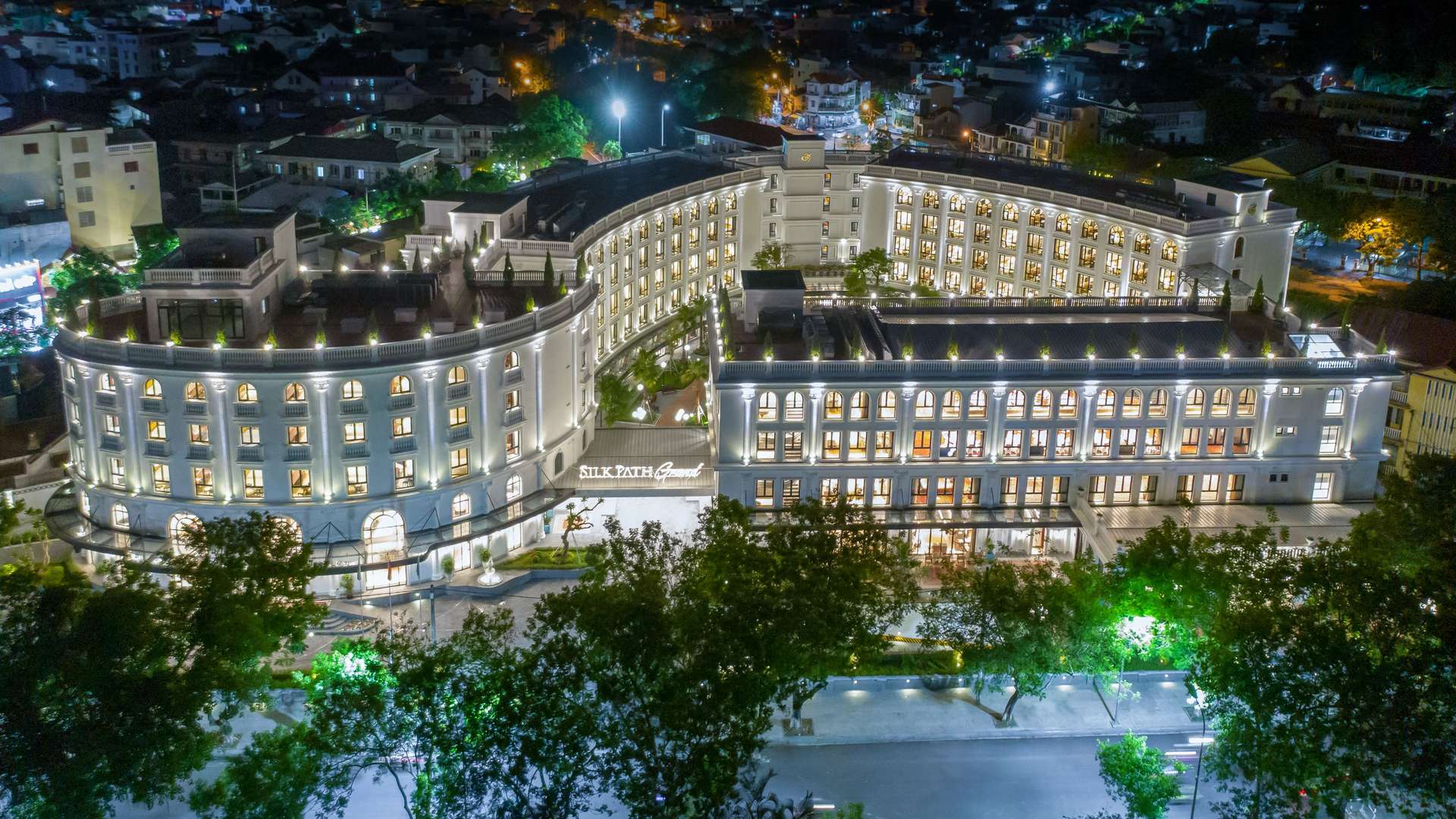 Silk Path Grand Hue Hotel - Khách sạn 5 sao Huế có vị trí gần trung tâm