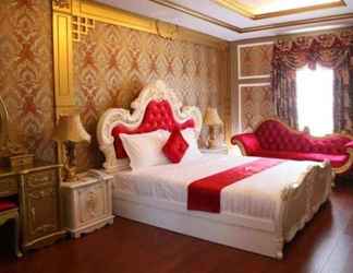 Bedroom 2 Phung Hoang Golden Hotel