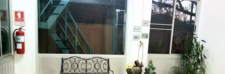 ロビー Thanagrit Apartelle