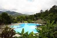 Swimming Pool Botanic Resort