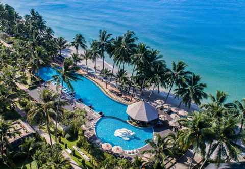 Swimming Pool KC Grande Resort & Spa