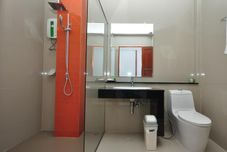 In-room Bathroom Phi Phi Rimlay Resort