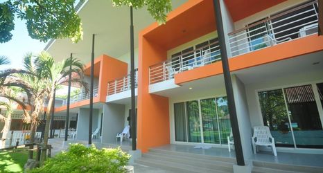 Exterior 2 Phi Phi Rimlay Resort