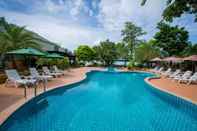 Kolam Renang Phi Phi Andaman Beach Resort 