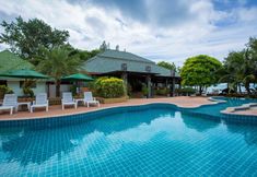 Swimming Pool 6 Phi Phi Andaman Beach Resort 