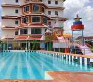 Swimming Pool 4 Doungta Anda Hotel